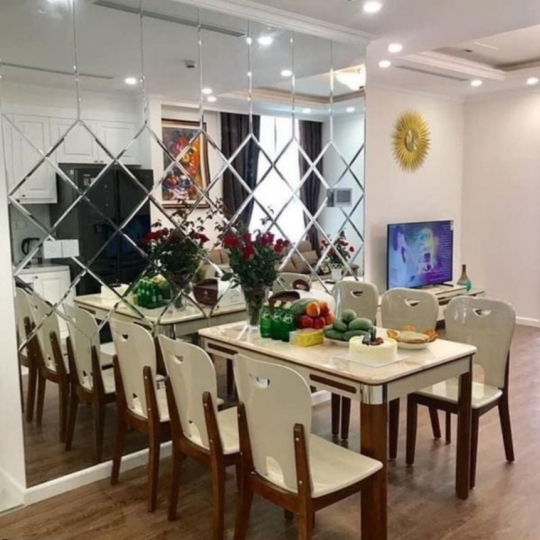 HÌNH TỔNG HỢP KÍNH THỦY TRANG TRÍ .