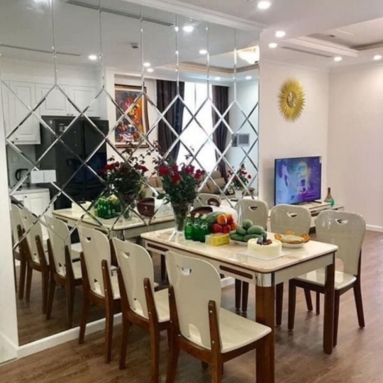 HÌNH TỔNG HỢP KÍNH THỦY TRANG TRÍ .