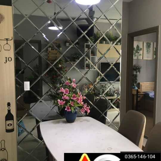HÌNH TỔNG HỢP KÍNH THỦY TRANG TRÍ .