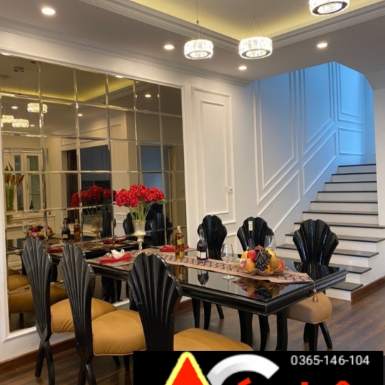 HÌNH TỔNG HỢP KÍNH THỦY TRANG TRÍ .
